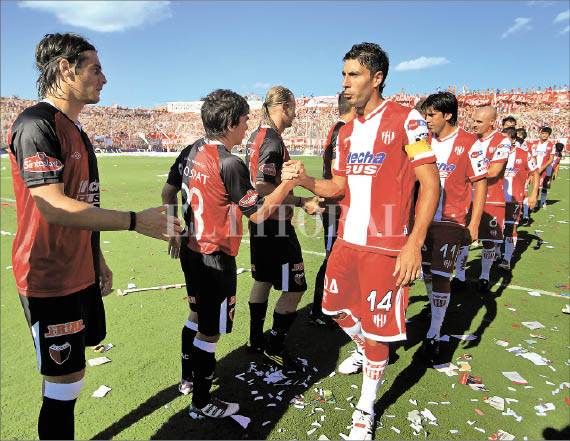 Un clásico de Primera con otro paréntesis Un clásico de Primera con otro paréntesis